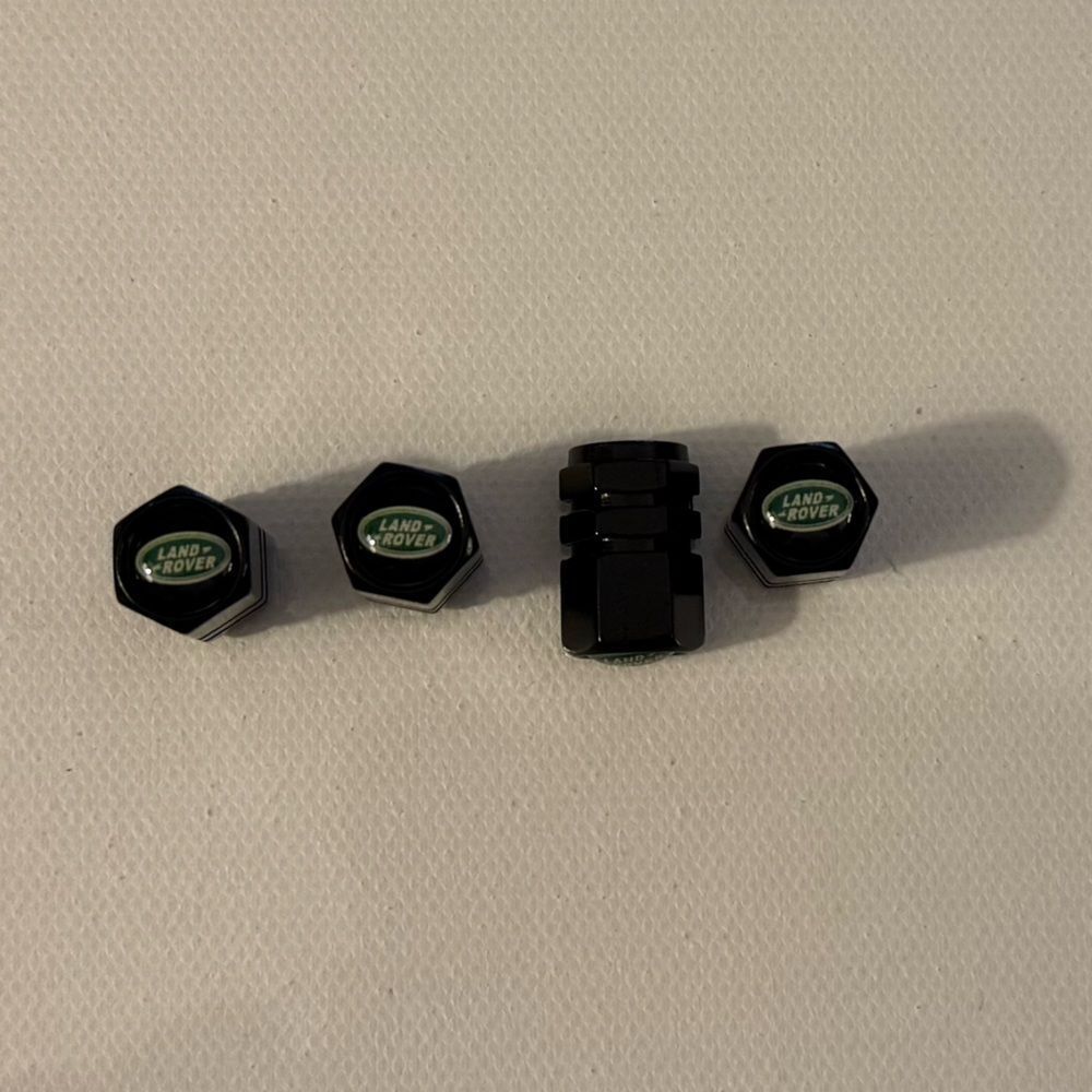 Land Rover Valve Stem Caps in Black Set of 4 NWT